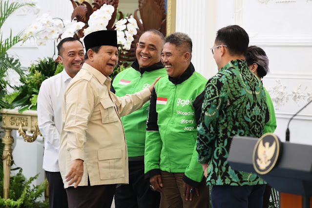 Prabowo Bertemu Mitra Ojol, Senyum Lebar Sambut Bonus Hari Raya-nexzine.id Prabowo Bertemu Mitra Ojol, Senyum Lebar Sambut Bonus Hari Raya-nexzine.id