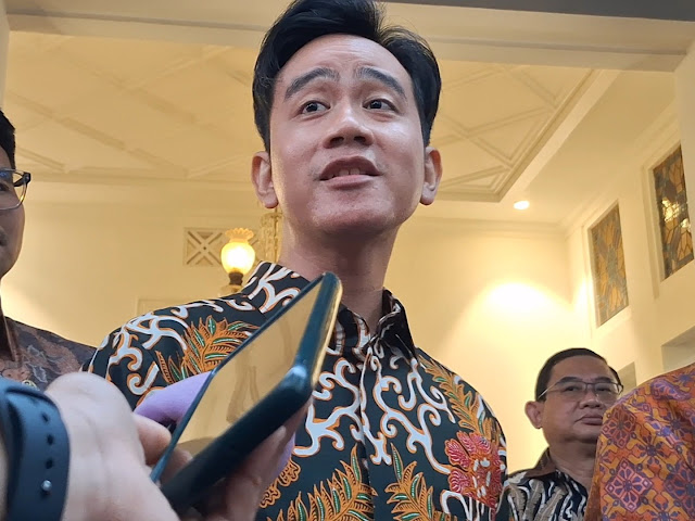 Sidang Gugatan Rp125 Triliun terhadap Gibran Dimulai, Ijazah di Singapura Dipersoalkan-nexzine.id Sidang Gugatan Rp125 Triliun terhadap Gibran Dimulai, Ijazah di Singapura Dipersoalkan-nexzine.id