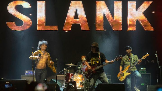 Slank Rilis Lagu “Republik Fufufafa”, Sindiran Negeri Kacau Balau Tuai Nyinyiran Netizen-nexzine.id Slank Rilis Lagu “Republik Fufufafa”, Sindiran Negeri Kacau Balau Tuai Nyinyiran Netizen-nexzine.id