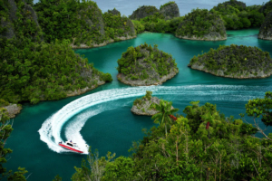 Menyapa Surga Tersembunyi: Keajaiban Raja Ampat, Destinasi Wisata Istimewa di Indonesia