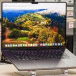 2 MacBook Terbaik di Tahun 2025: Rekomendasi untuk Produktivitas dan Kreativitas Tanpa Batas