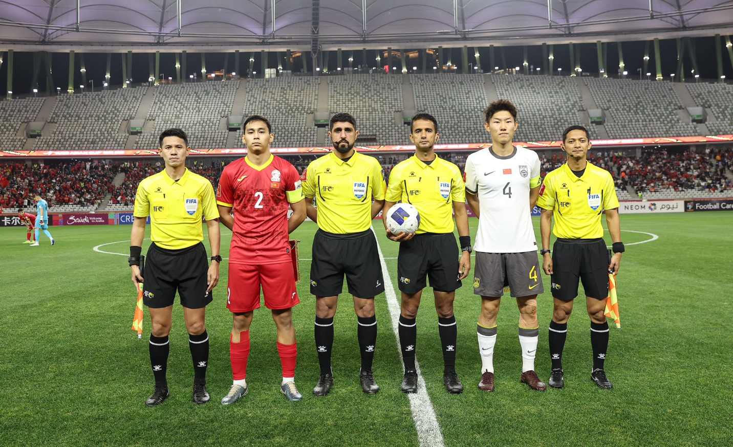 Dua Wasit Indonesia Pimpin Laga Piala Asia U-20 2025, Keluarkan 10 Kartu Kuning dan 2 Merah
