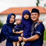 Bobon Santoso Resmi Mualaf! Dibimbing Ustaz Derry Sulaiman.