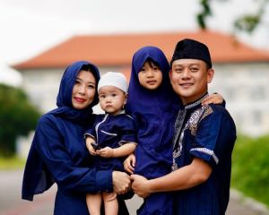 Bobon Santoso Resmi Mualaf! Dibimbing Ustaz Derry Sulaiman.