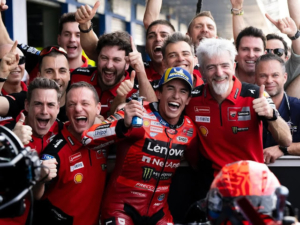 Marc Marquez Tersungkur di MotoGP Amerika 2025, Tekanan dari Bagnaia Jadi Penyebab.