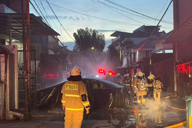 BYD Seal Terbakar di Jakarta Barat, Diduga Akibat Korsleting Baterai Mobil Listrik