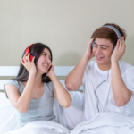 Rekomendasi Lagu Tenang Buat Fokus atau Tidur Lebih Nyenyak