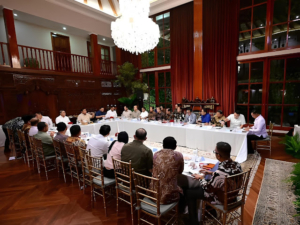 Prabowo Gelar Rapat di Kediaman Kertanegara, Bahas Program Makan Bergizi Gratis hingga Ketahanan Pangan