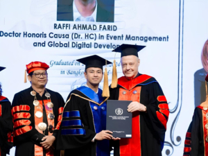 Sempat Diisukan Jadi Menpora, Gelar Doktor Raffi Ahmad Kembali Jadi Sorotan