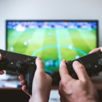 PS3 HEN vs Ori: Mana yang Lebih Worth It di 2025 dan Formasi PES Terbaik