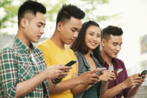 Perubahan Pola Konsumsi Berita Digital di Kalangan Anak Muda di Era Media Sosial dan Mobile