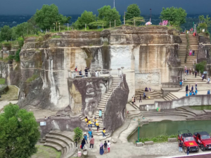 Tebing bekas tambang ini sekarang jadi surga wisata paling Instagramable di Jogja