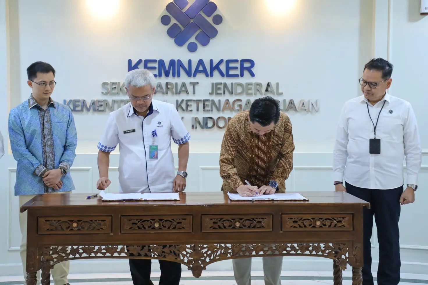 Kemnaker dan Huawei Perkuat Sinergi Pengembangan SDM melalui Pendidikan Vokasi dan Industri