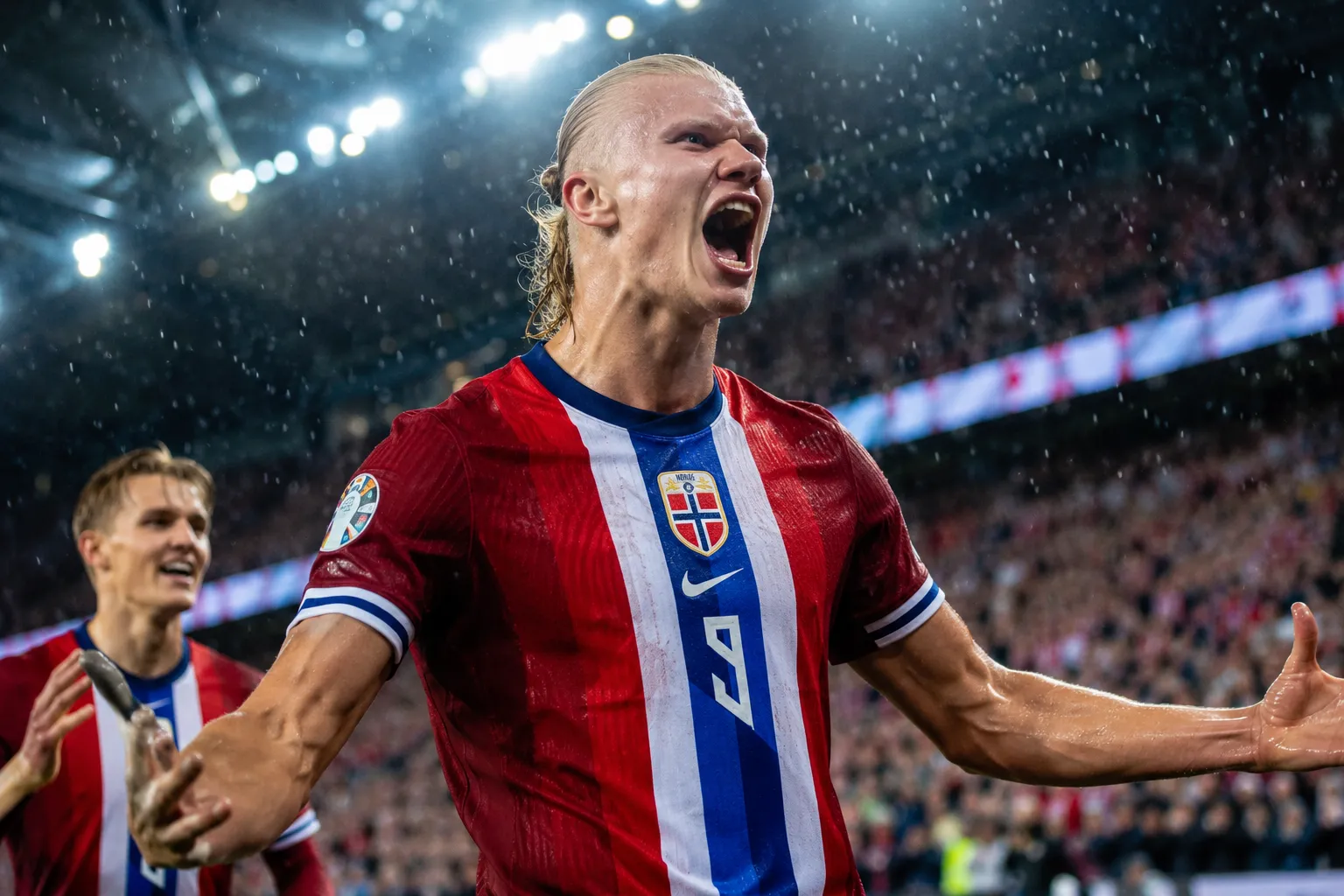 Striker tim nasional Norwegia Erling Haaland merayakan gol dalam pertandingan babak 16 besar Piala Dunia 2026 melawan Brasil di Stadion MetLife.