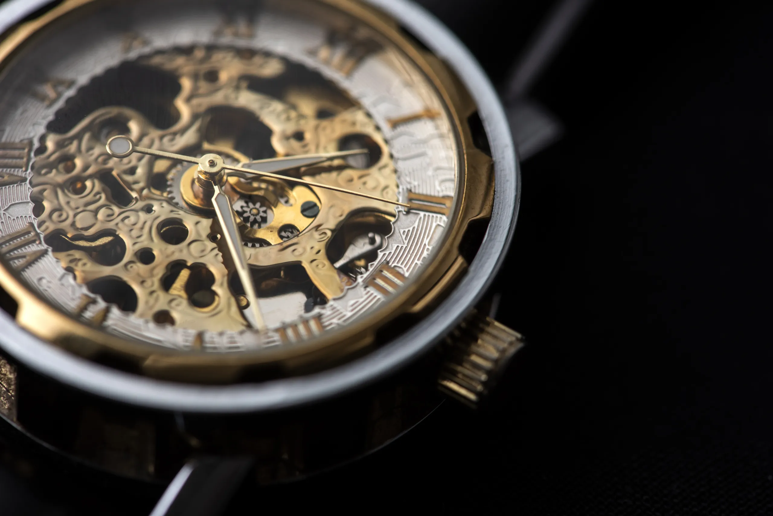 Rekomendasi jam tangan understated luxury favorit artis Hollywood yang jarang diketahui publik.