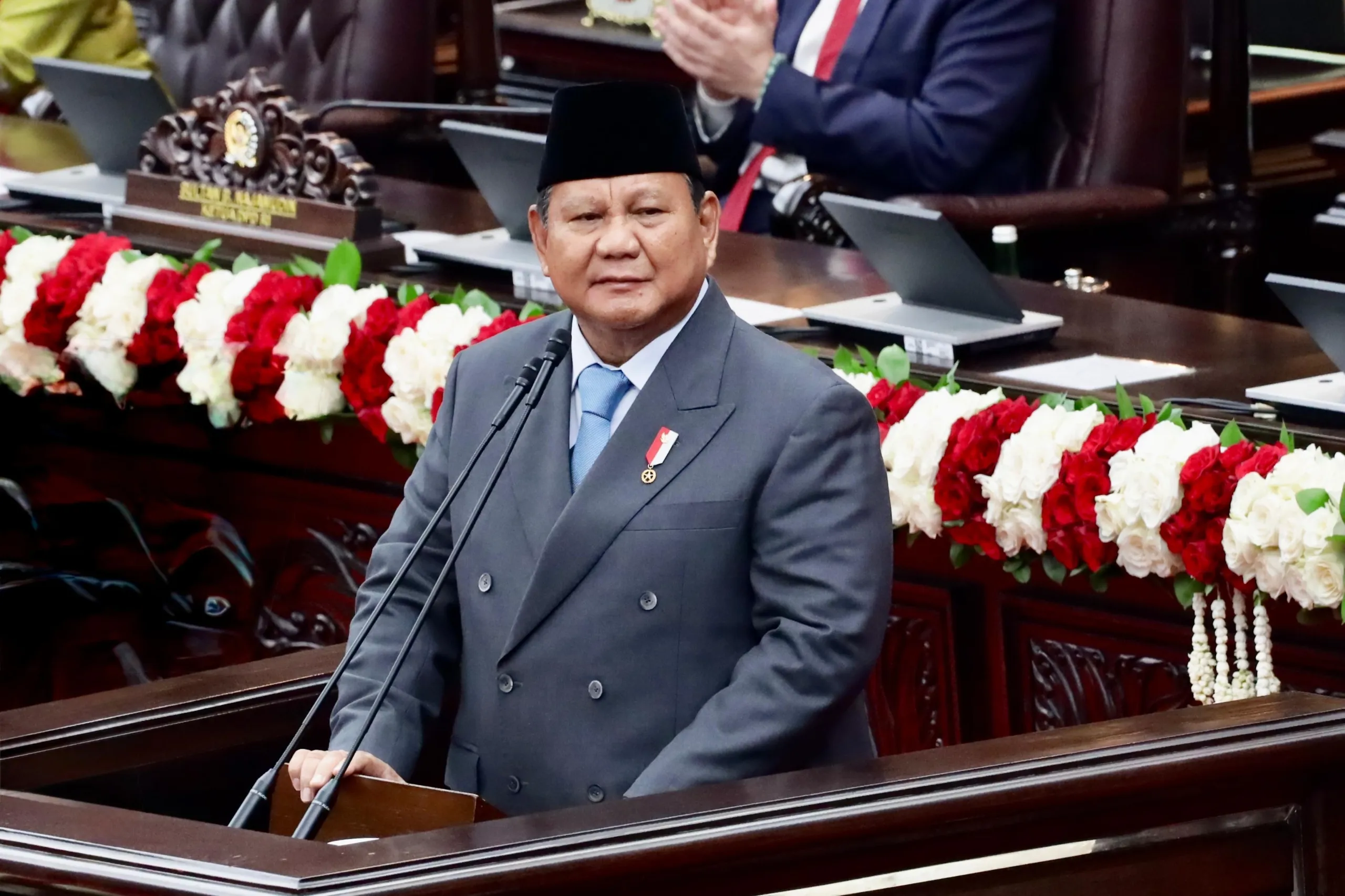 Hasil survei IPO terkait persepsi kinerja menteri Kabinet Merah Putih.