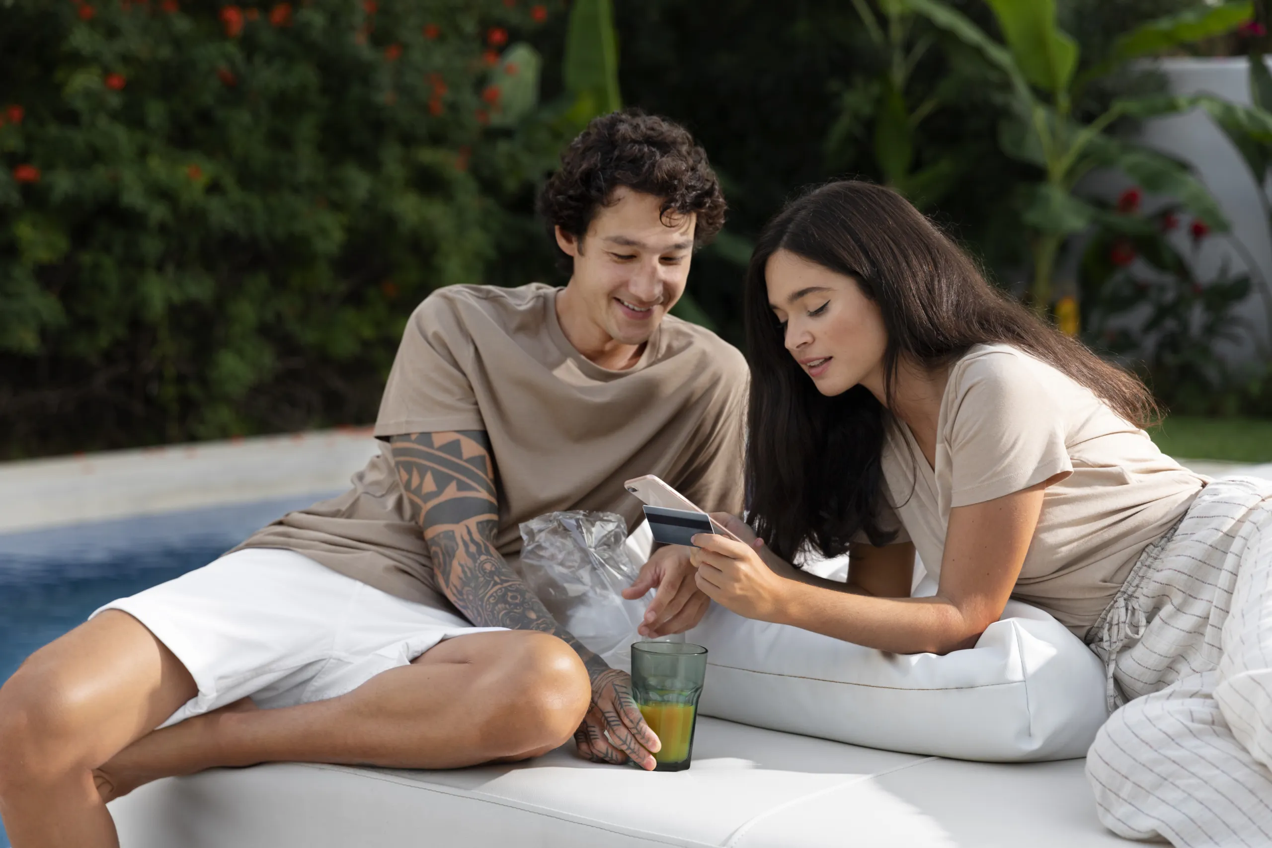 pasangan romantis